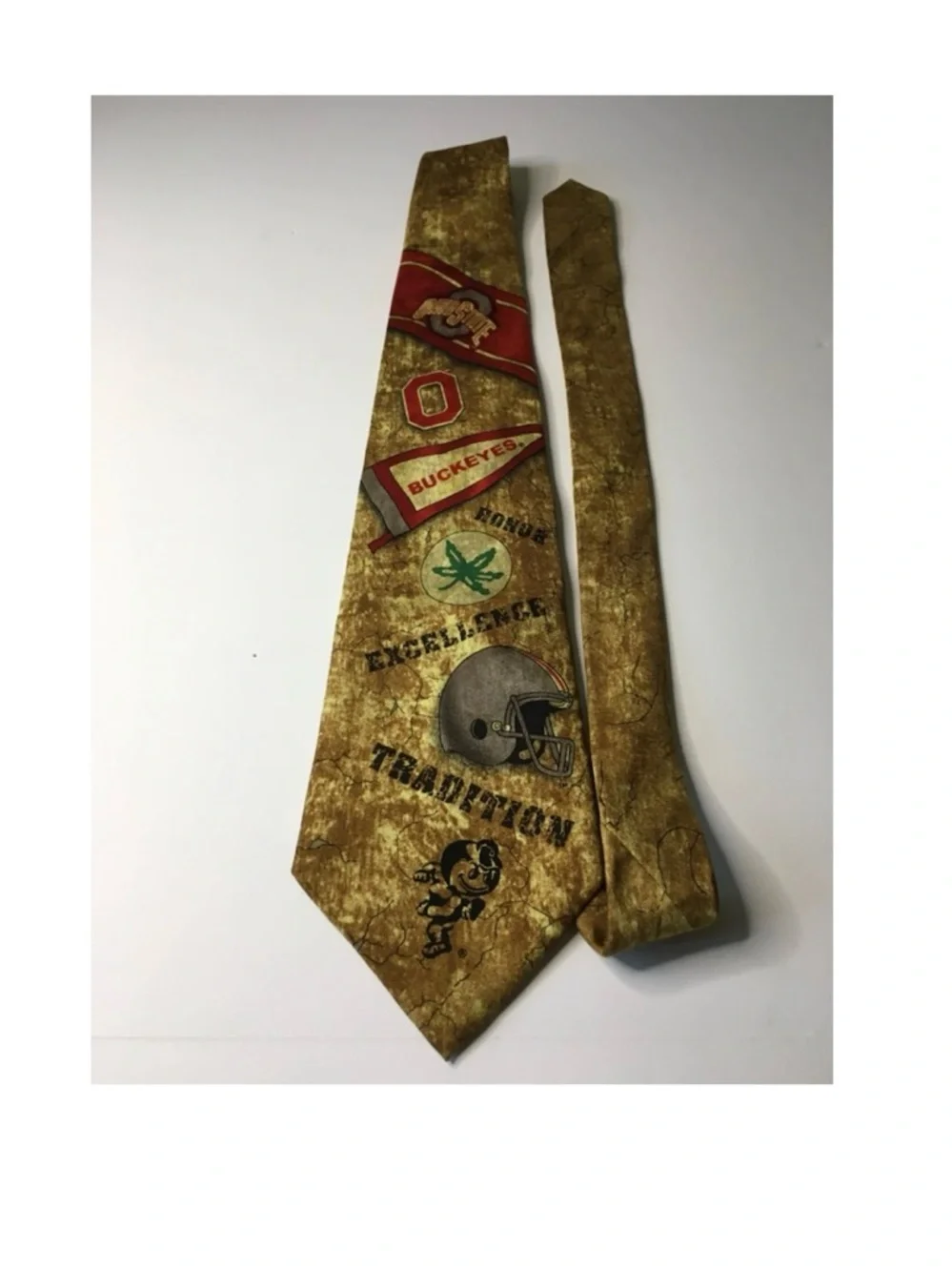 Gold Buckeyes-Themed Men's Tie with Collegiate Motifs